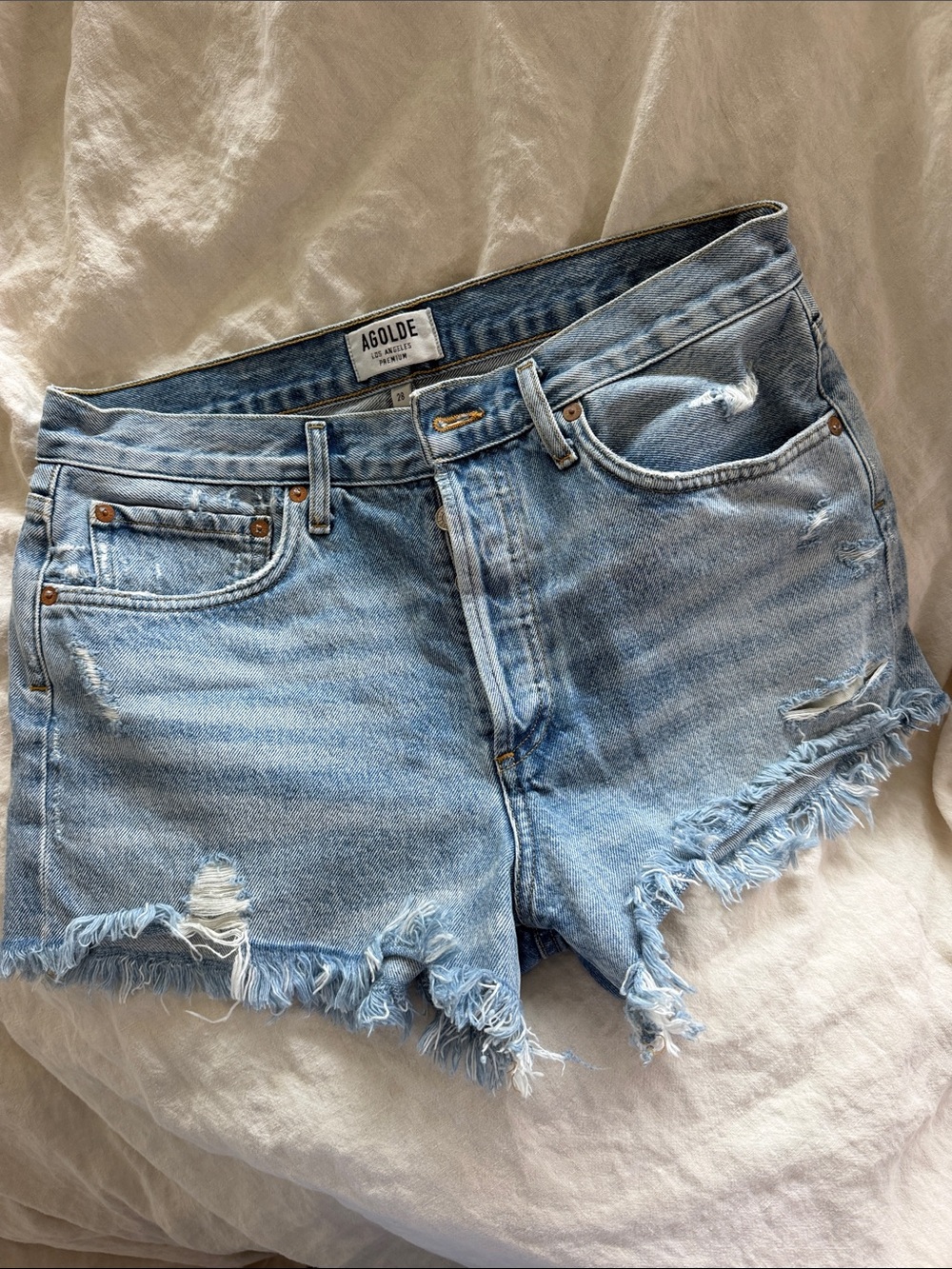 Agolde Light Wash Distressed Denim Cutoff Shorts sz 28